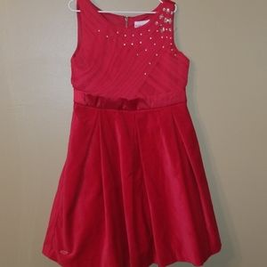 Beautiful red dress with Crystals